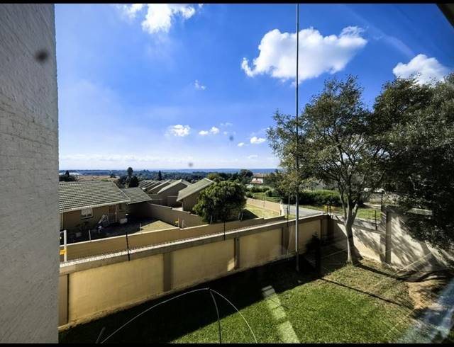 3 BEDROOM APARTMENT FOR SALE IN NORTHGATE